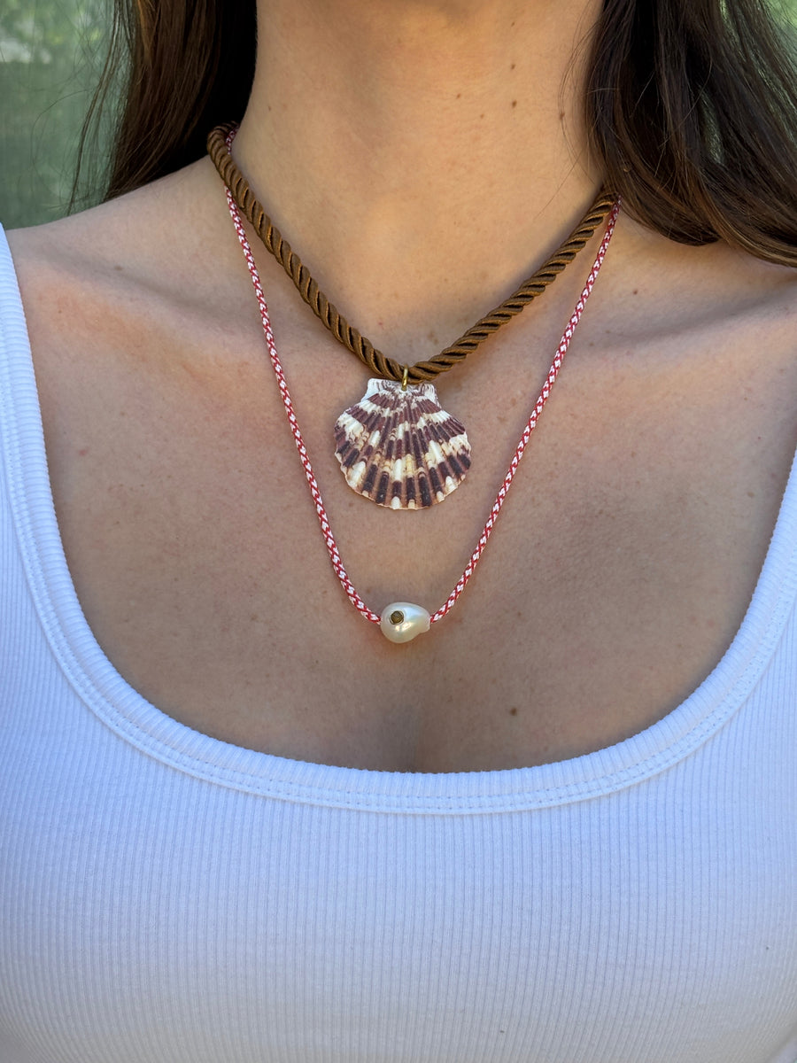 The Driftwood Shell Necklace – La Lumiere New York