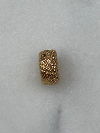 Textured Spacer